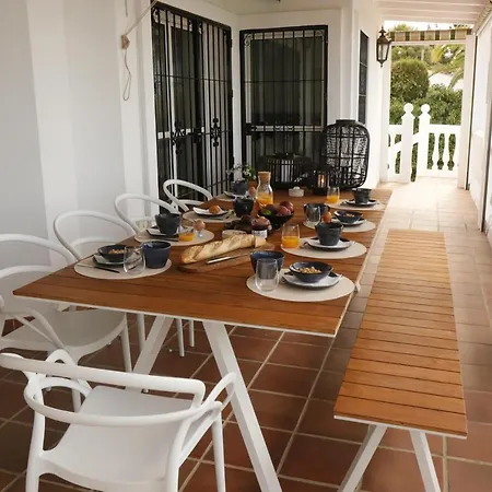 Camachuelo Holiday Villa Estepona